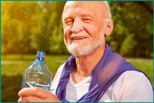 Os benefícios da água mineral para a prevenção da prostatite
